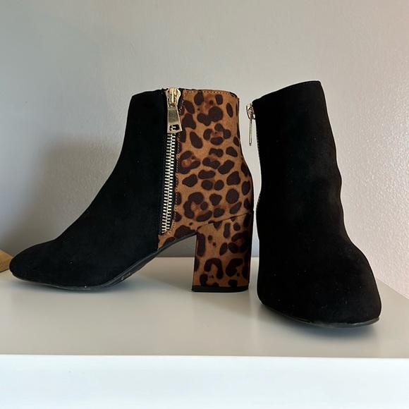 Journee Collection Shoes - Women’s black 3 inch block heel boots with cheetah print and gold zipper accent